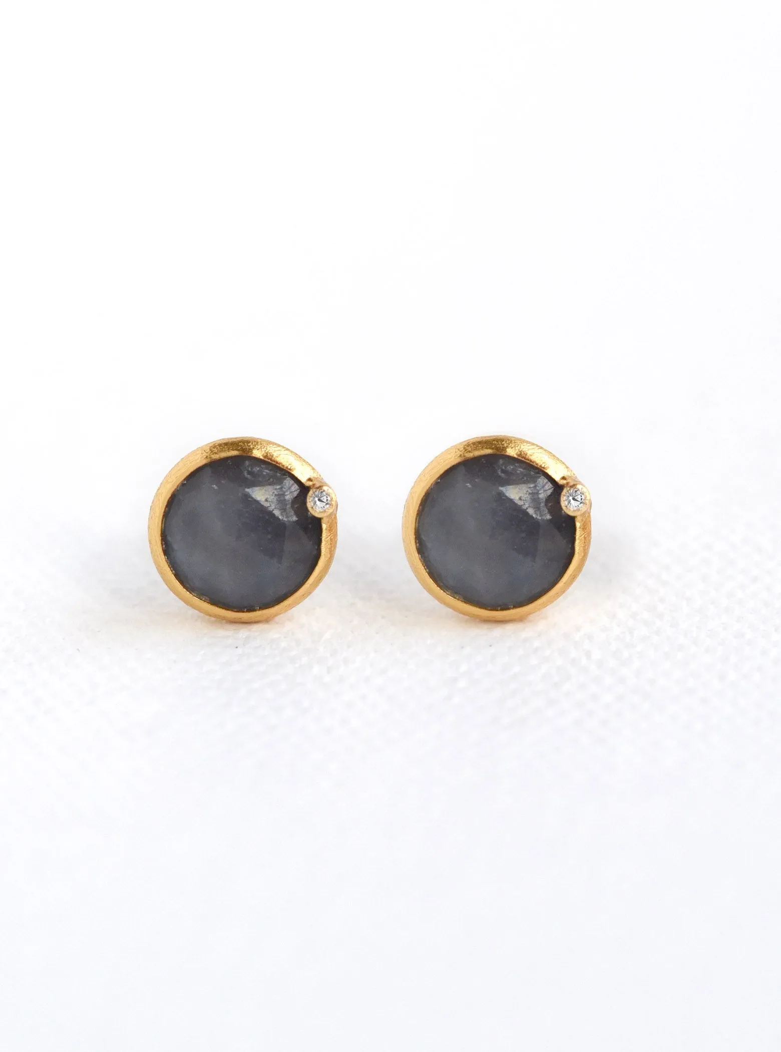 Mini Nature Sapphire Round Genuine Diamond Earring