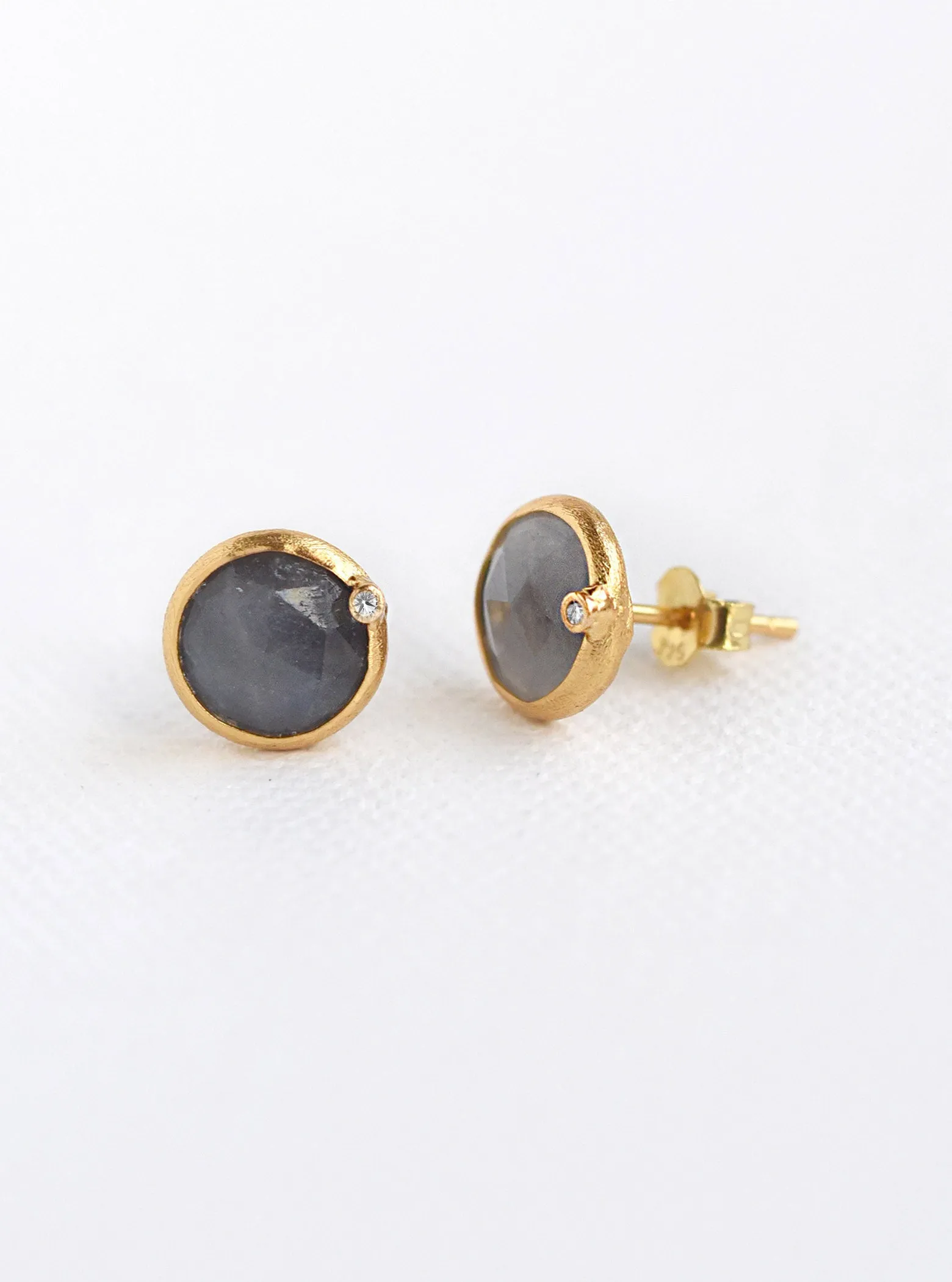 Mini Nature Sapphire Round Genuine Diamond Earring